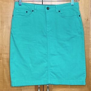 NWOT L.L. Bean “Favorite Fit” mint green denim skirt, size 8 (J1087)